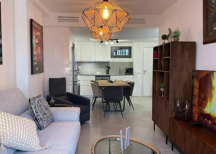 Serenity - Private - La Carihuela *